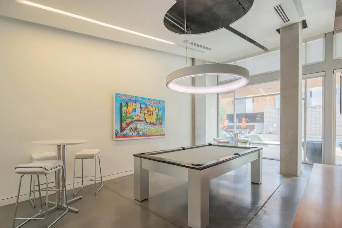פיניקס Cozy 2Bd - Central Dt - Gym, Pool, Parking - Sleep 8 דירה