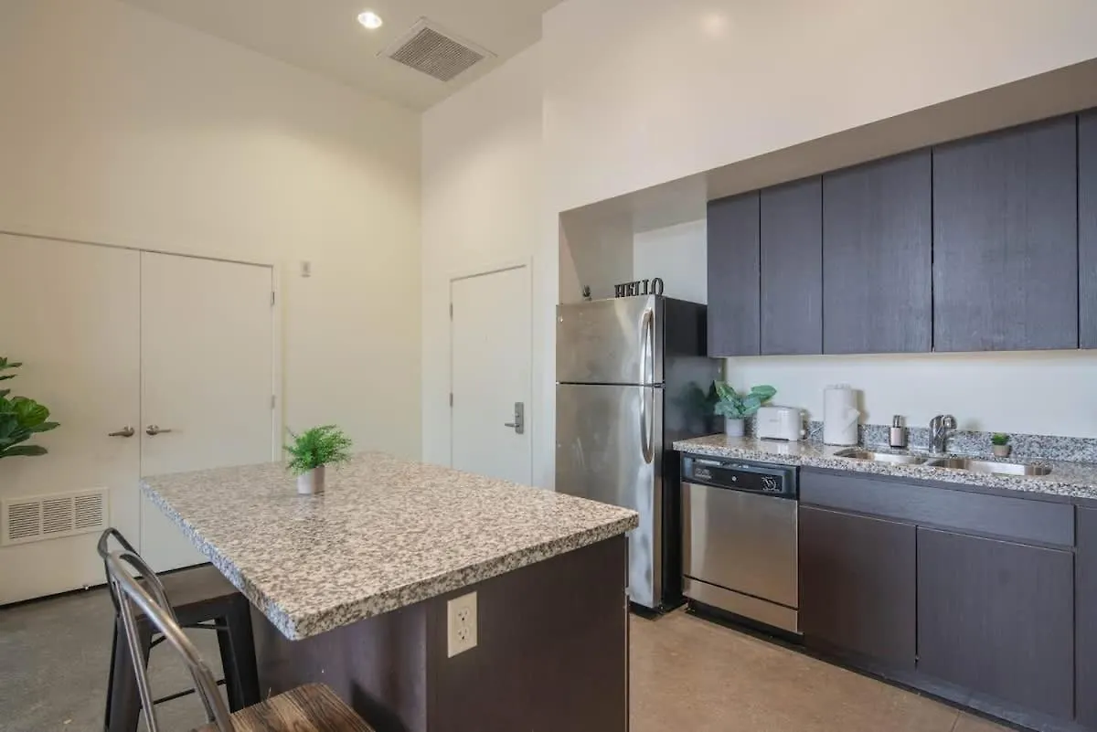דירה פיניקס Cozy 2Bd - Central Dt - Gym, Pool, Parking - Sleep 8 ארצות הברית