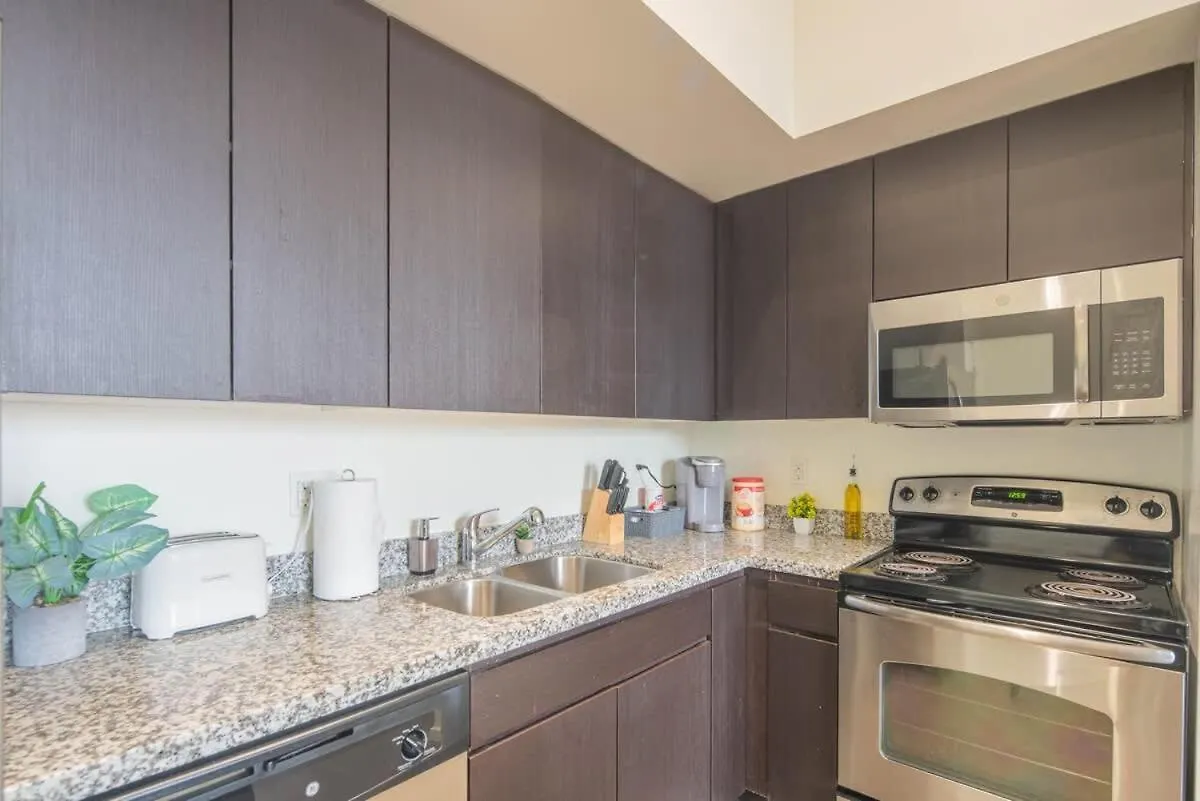 דירה פיניקס Cozy 2Bd - Central Dt - Gym, Pool, Parking - Sleep 8